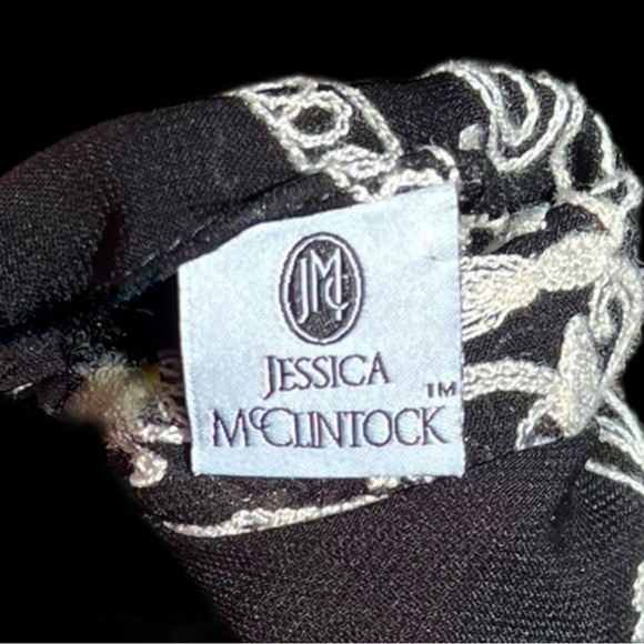 🌻Jessica McClintock Black & White Embroidered Semi-Sheer Cover-Up One Size - Picture 8 of 9